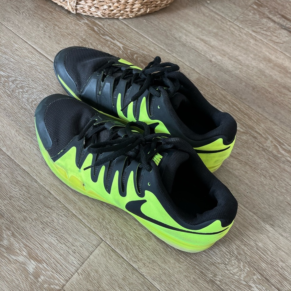 Nike Vapor 9.5 Tour Tennis Shoe